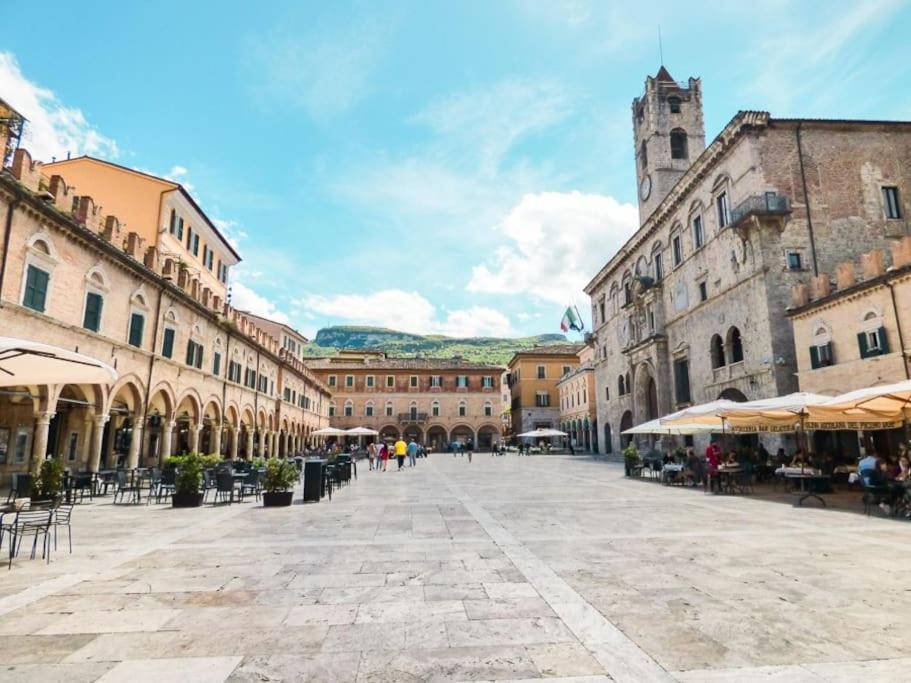 Apartamento Charme In Centro With Private Parking Ascoli Piceno Exterior foto