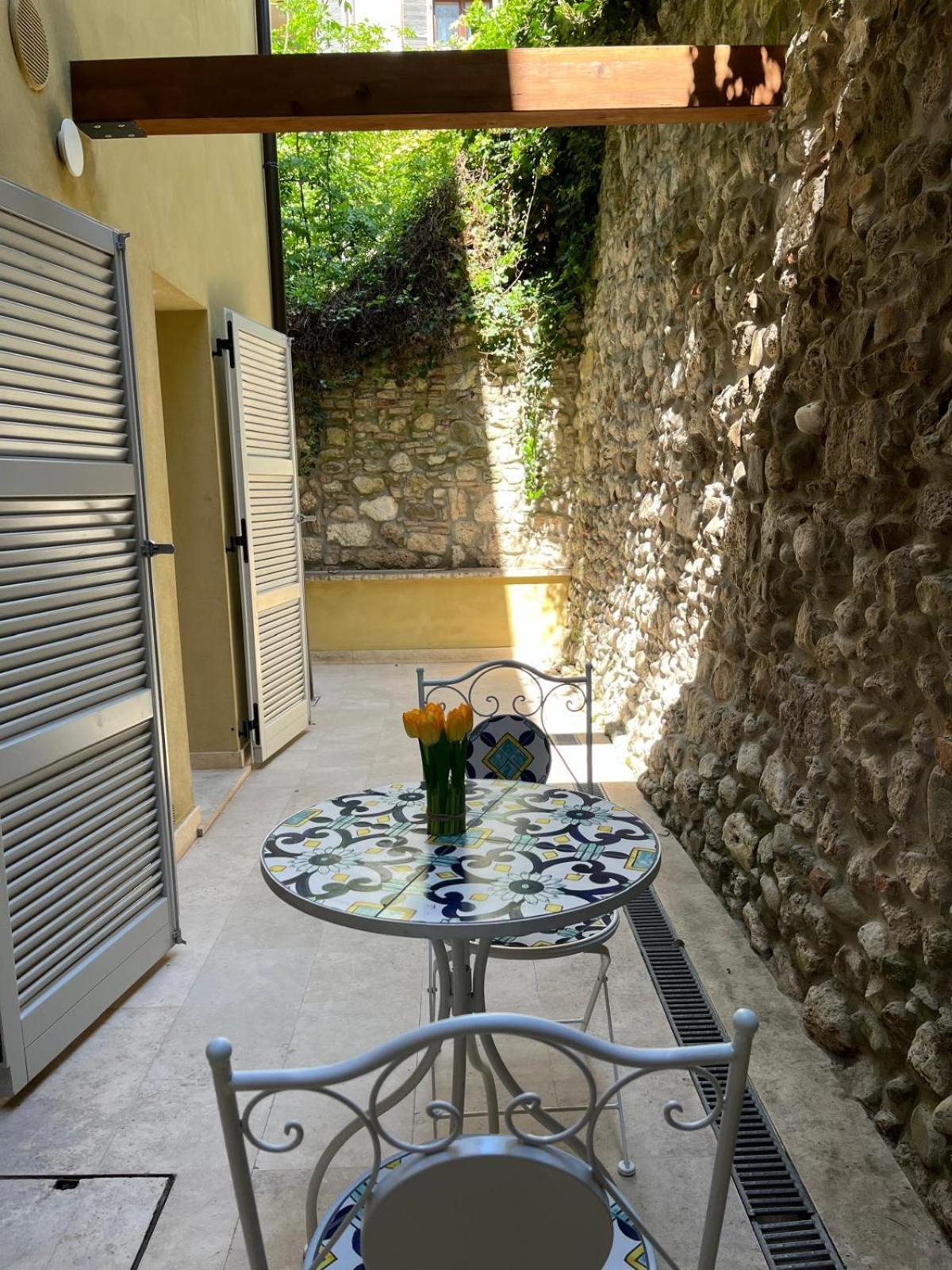 Apartamento Charme In Centro With Private Parking Ascoli Piceno Exterior foto