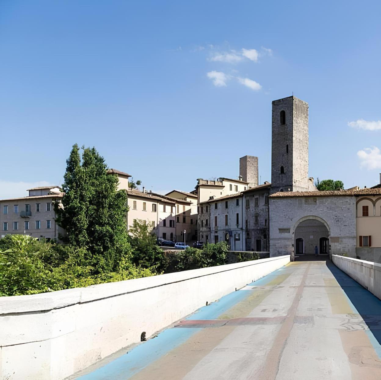 Apartamento Charme In Centro With Private Parking Ascoli Piceno Exterior foto